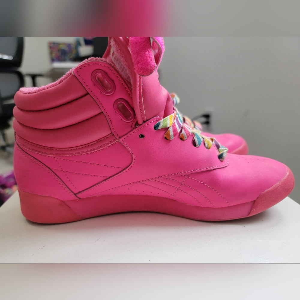 Hot Pink Limited Edition Reebok Freestyle Hi - Picture 2 of 6